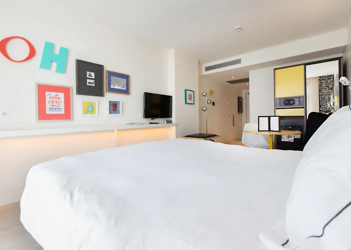 Hotel Vincci Bit